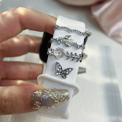 Lightweight design of Apple Watch band