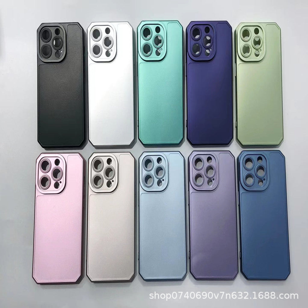 Stylish black phone case with trendy design