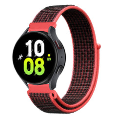 Nylon watch band showing wrist size compatibility