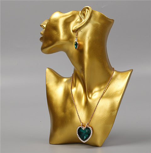 Elegant Resin Mannequin Jewelry Stand detail and texture