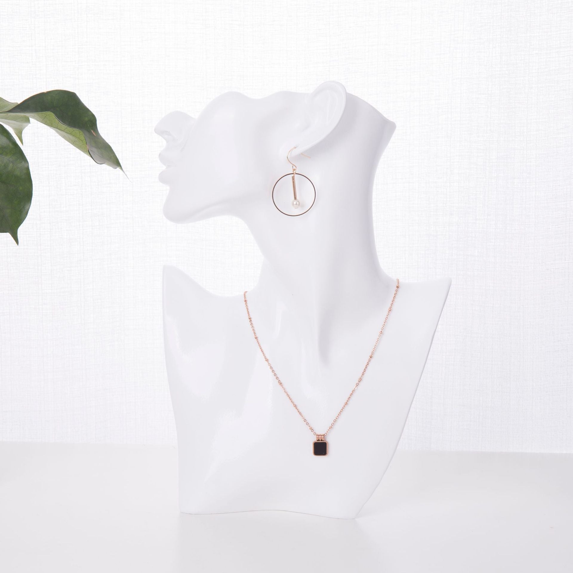 Elegant Resin Mannequin Jewelry Stand white finish