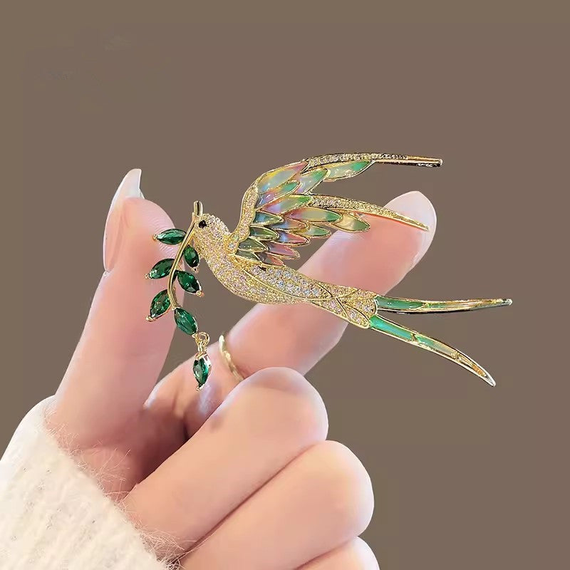 Charming bird design brooch