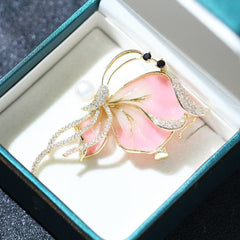 Elegant Butterfly Brooch - Luxurious Design