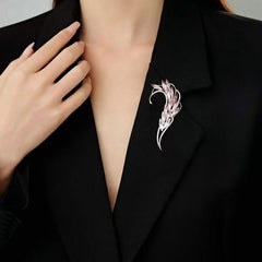 Floral and leaf motifs on women's coat