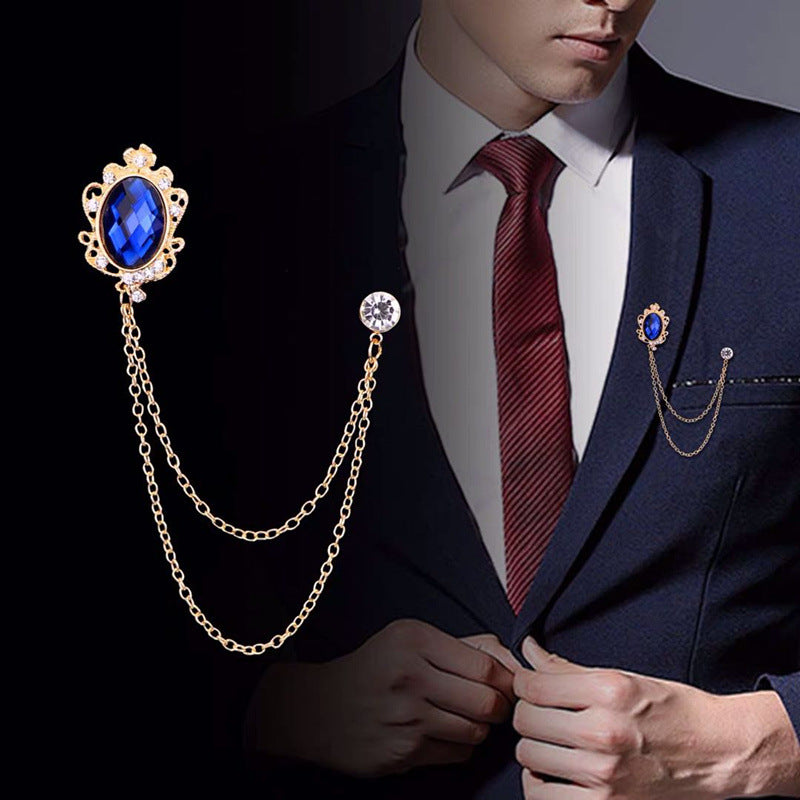 Chic star shape brooch with chain front view