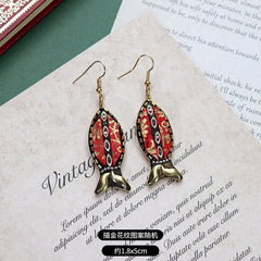 Traditional and modern blend in earrings