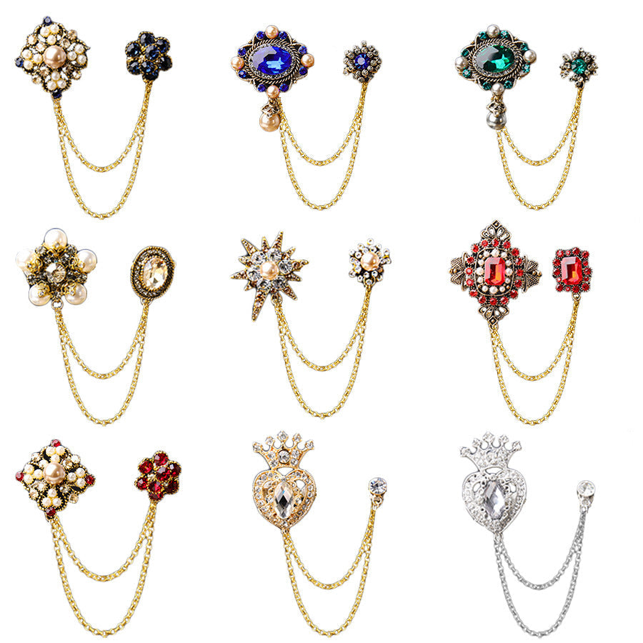 Multiple colour variants of baroque accessory