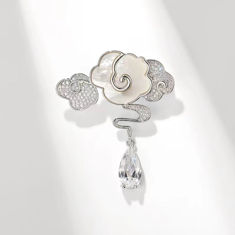 Chic Brooch for Special Occasions Image 9