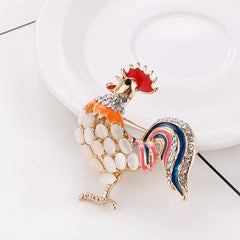 Stylish Rooster Brooch Showcasing Design