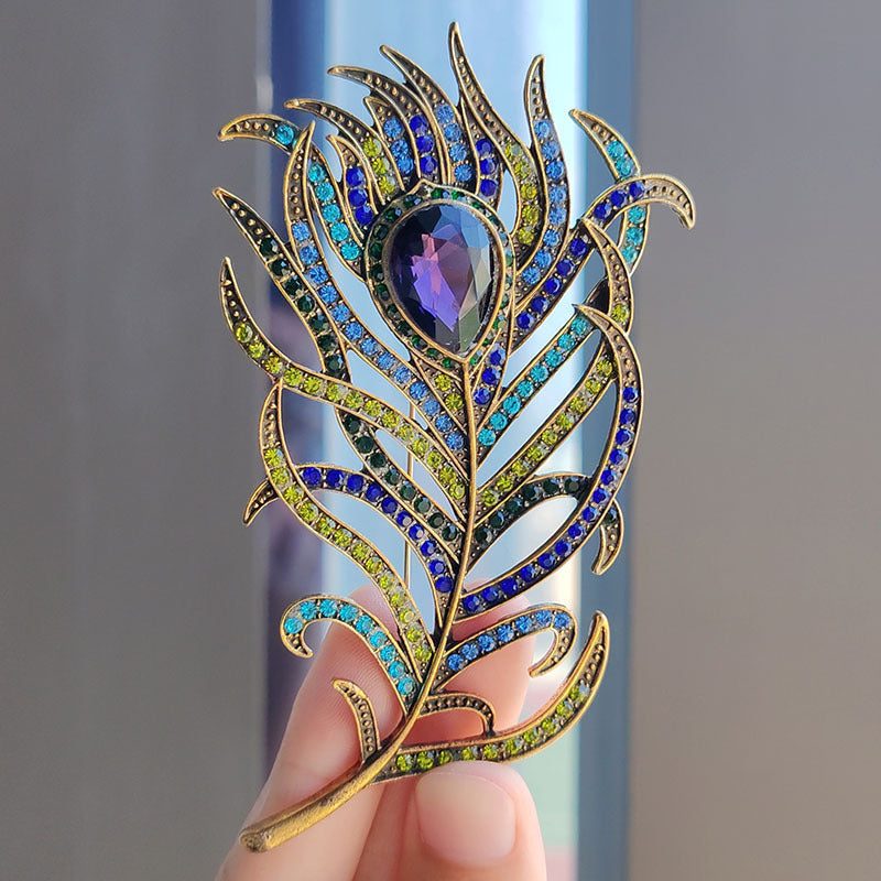 Beautifully crafted brooch for fashion lovers image 6