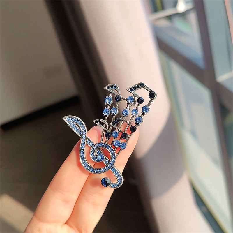 Stylish fashion pin for outfits - image 2