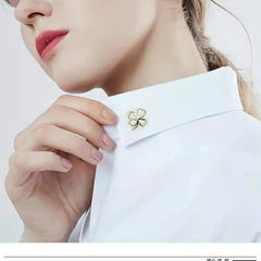 Elegant pin brooch with clover design