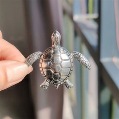 vintage animal brooch for fashion statement