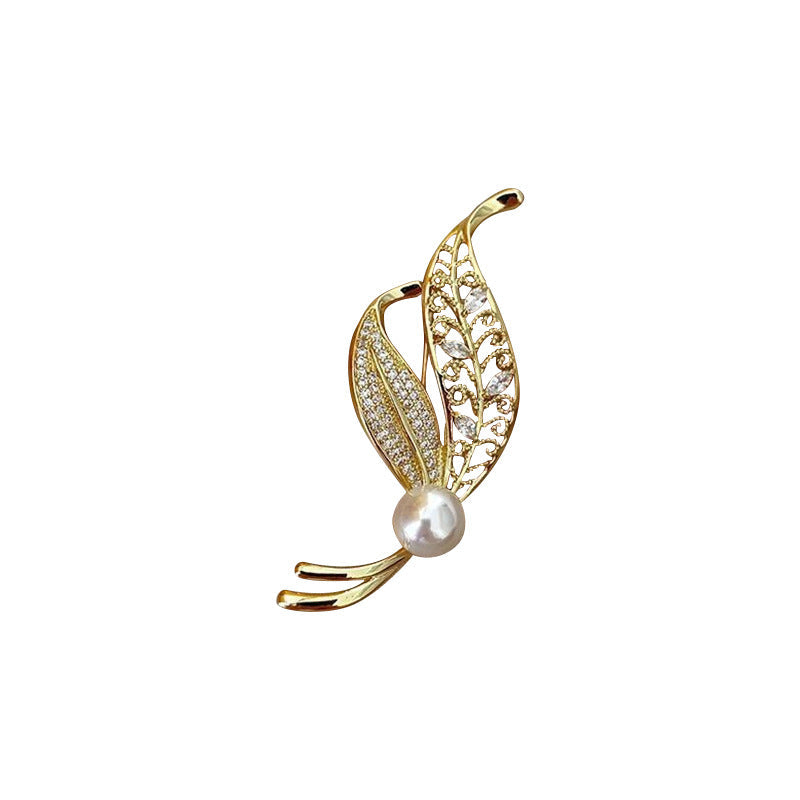 Beautiful Leaf Brooch pinned to a scarf image 5