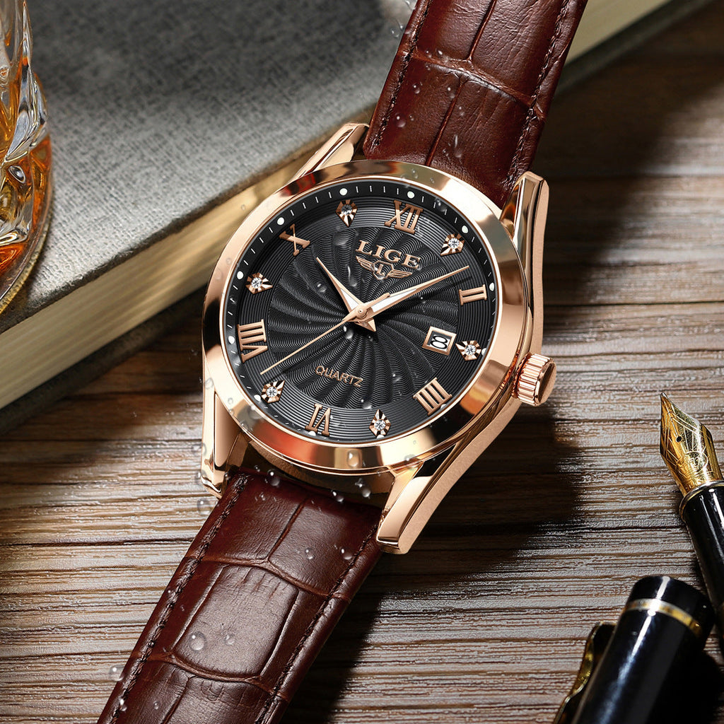 Men's stylish watch with leather strap