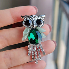 Detailed owl pin showcasing vibrant colours