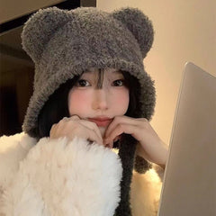 Versatile winter accessories in different shades