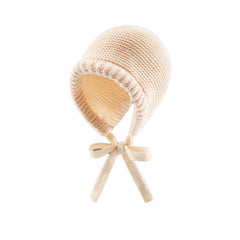 Stylish women's winter knitted beanie in black