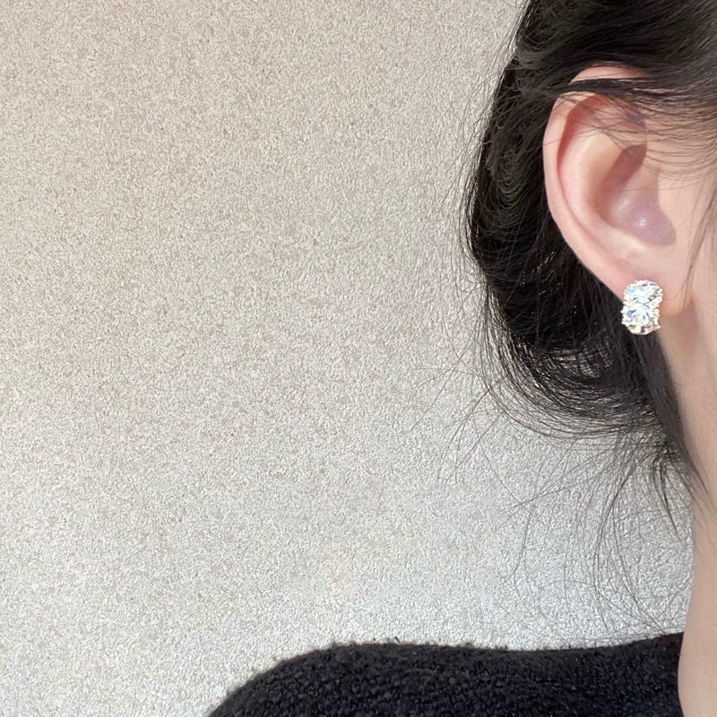 chic black alloy earrings with geometric design