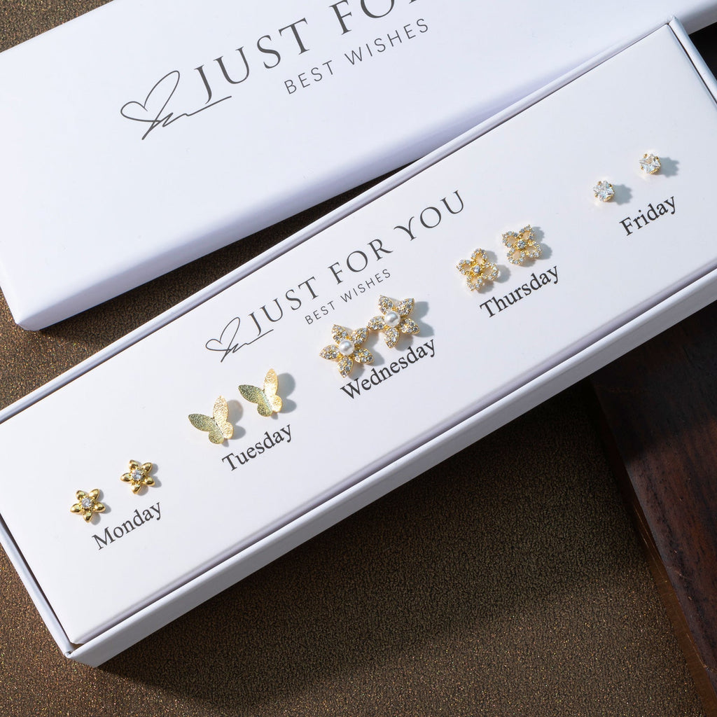 gift box containing silver earrings image 4