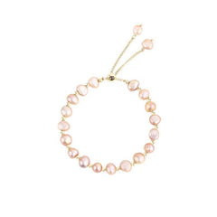 Lightweight bracelet featuring luxurious faux pearls
