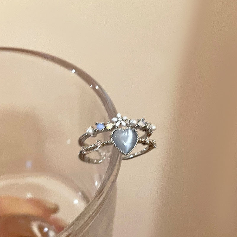 Close-up of zircon detail in heart-shaped ring image 4