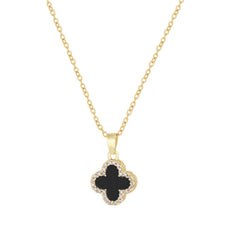 Layered fashion with the four-leaf clover necklace