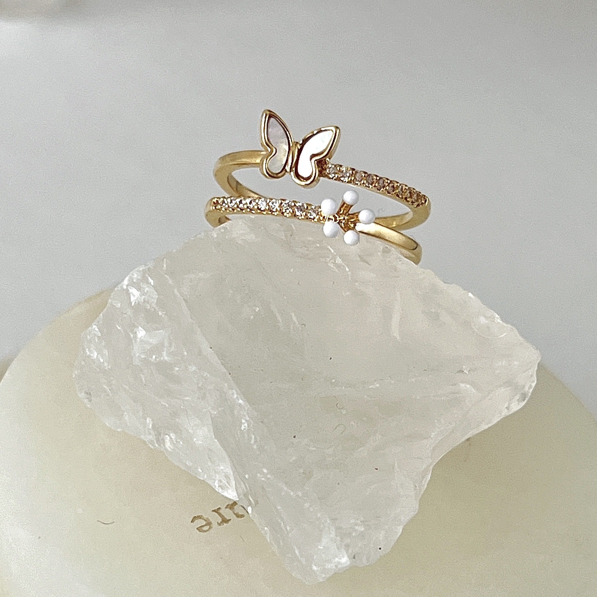 Butterfly design ring with pearl accent