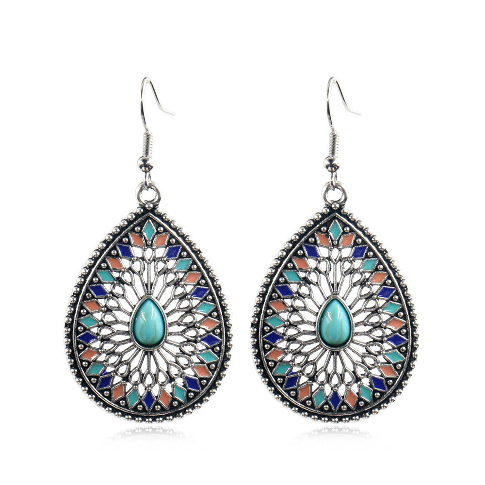 Elegant Fashion Presentation of Tassel Earrings image 3