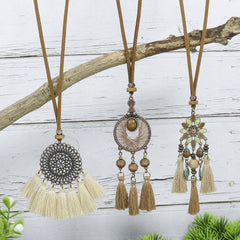 vintage-inspired long necklace