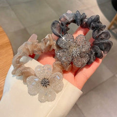 chic clover pattern hair tie in blue colour