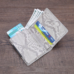 Sleek design of an RFID credit card holder