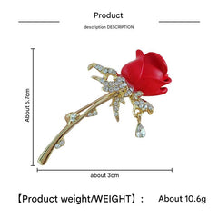 Detailed view of floral brooch clasp