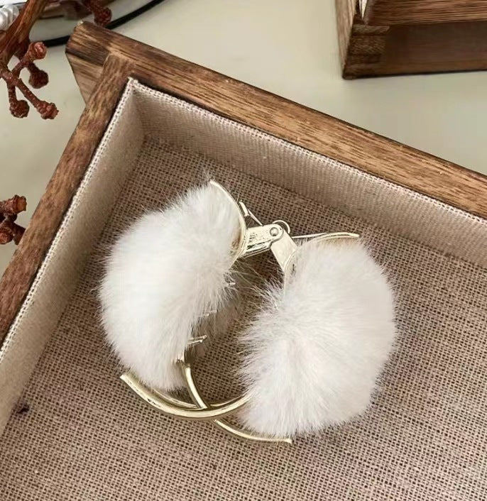 Durable Hair Claw for All-Day Comfort
