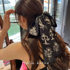 Trendy hair accessory perfect for any occasion