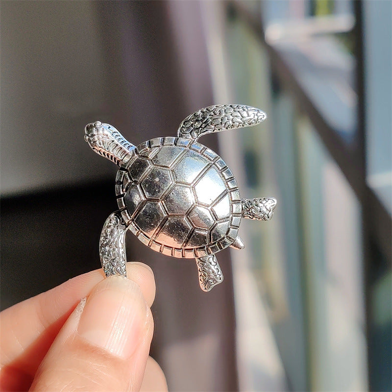 Creative Turtle Brooch in silver