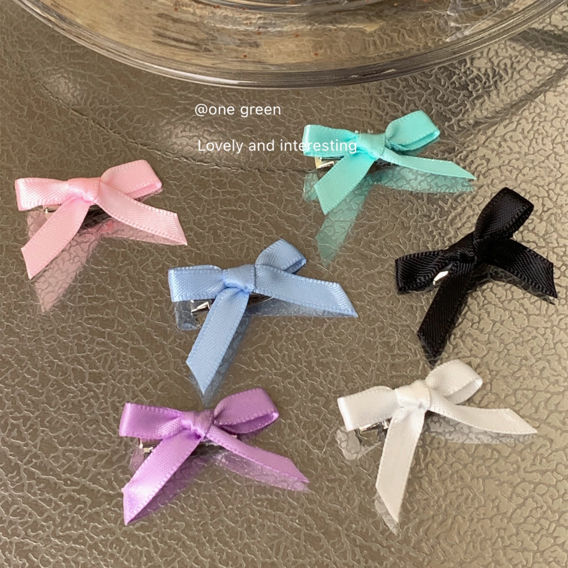 Fashionable red bow hair clip for any outfit