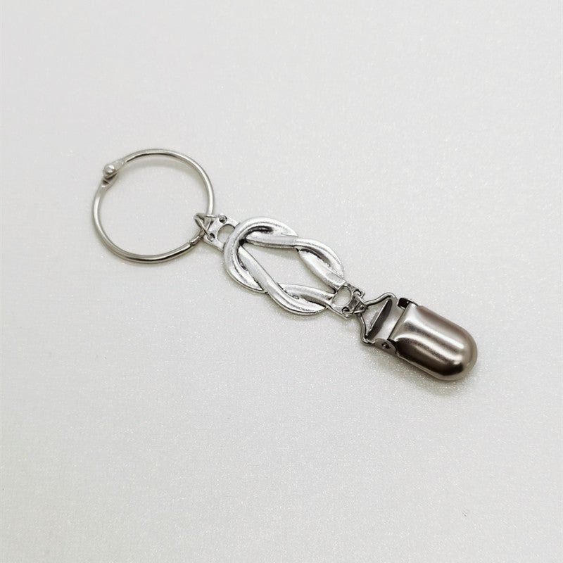 Lightweight travel hat clip